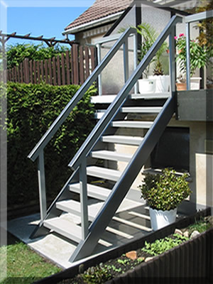 Metallbau Ralf Tiebach - Balkongeländer, Masten, Geländer, Tore